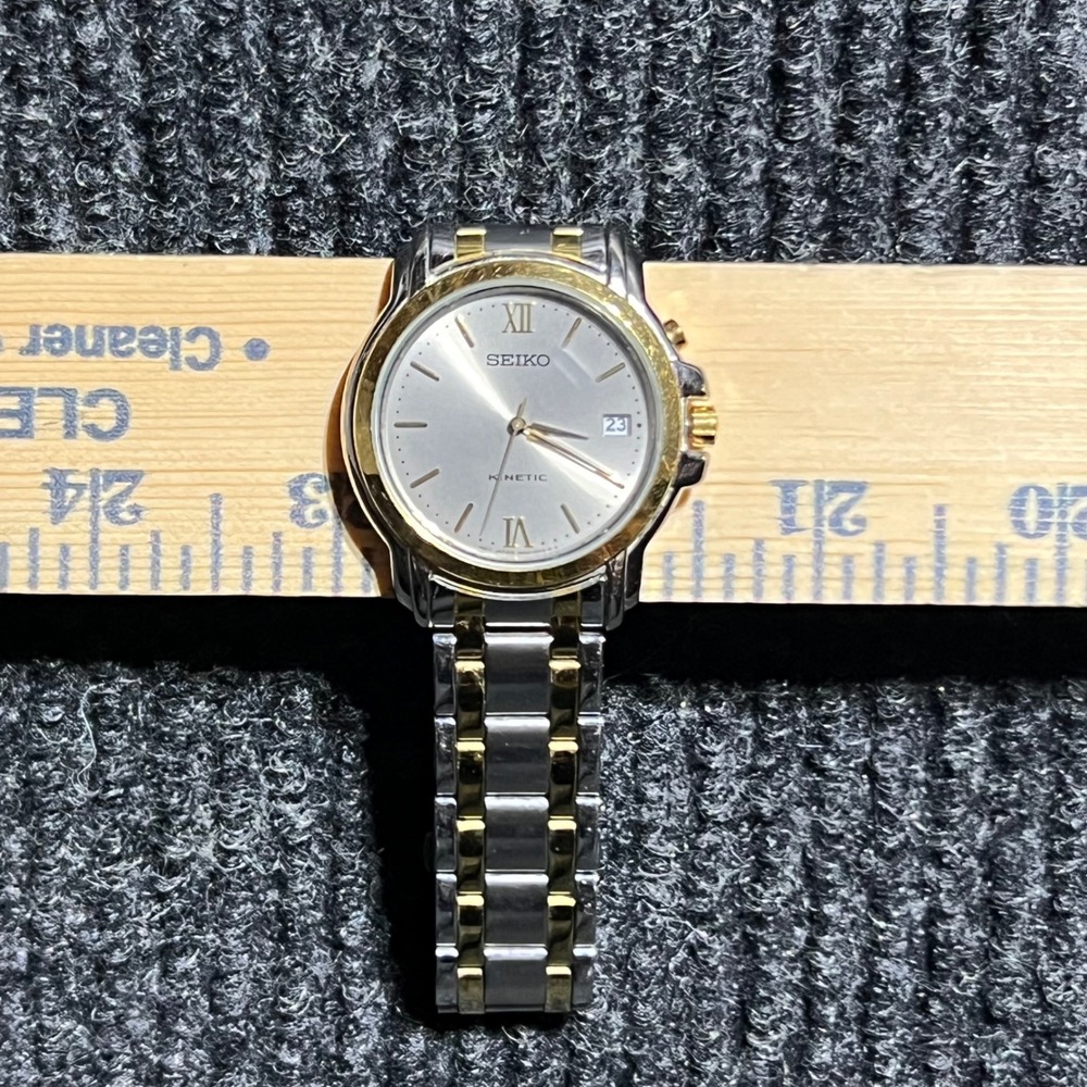 Seiko Kinetic Watch Mens OS Silver Gold Two Tone 5M62-0B20 Date Roman Numeral